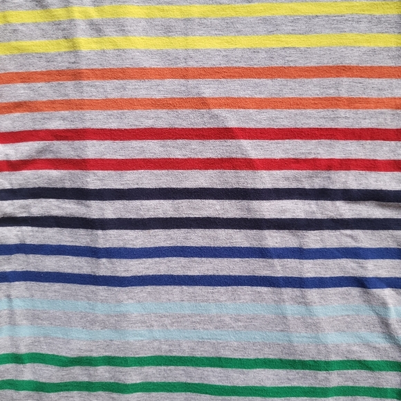 Bundle of Primary tees 10-12 - Picture 14 of 16